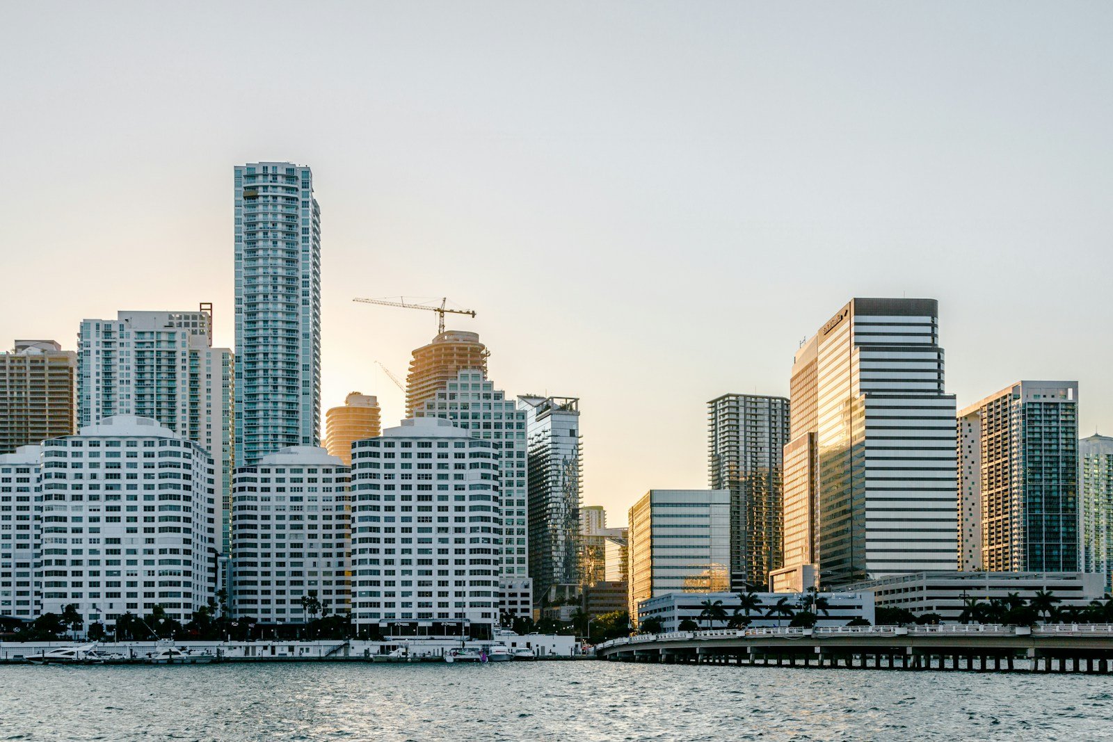 Panorama de Miami junto al agua
